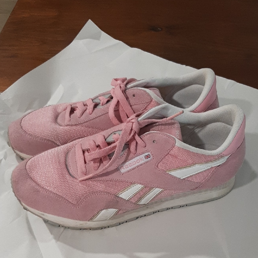 Reebok Classic Sneakers